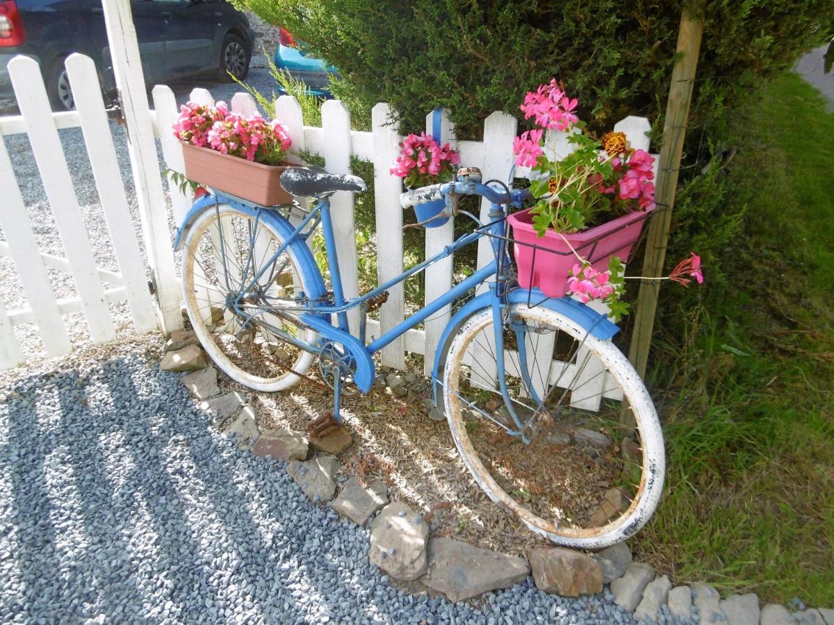 MontpinchonLa Bicyclette Bleue住宿加早餐旅馆 外观 照片